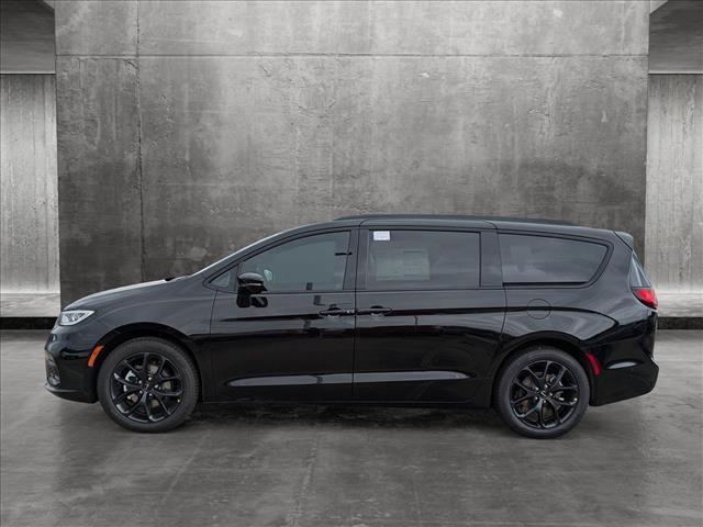 new 2025 Chrysler Pacifica car, priced at $53,370