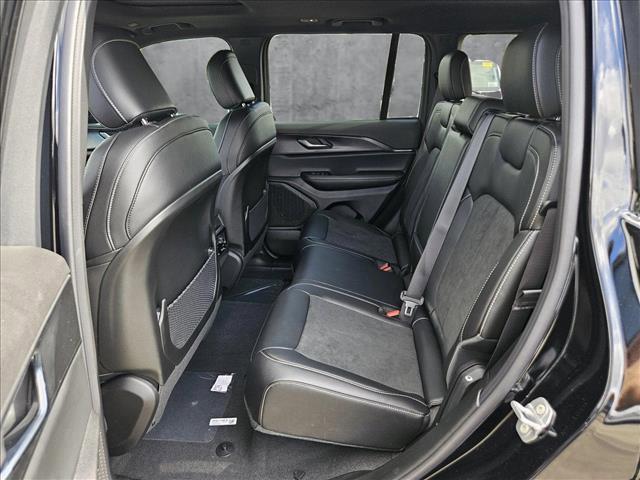 new 2025 Jeep Grand Cherokee car, priced at $39,897