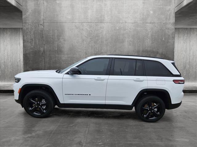 new 2024 Jeep Grand Cherokee car, priced at $40,747