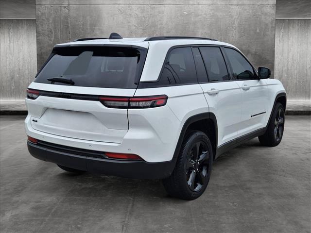 new 2024 Jeep Grand Cherokee car, priced at $40,747