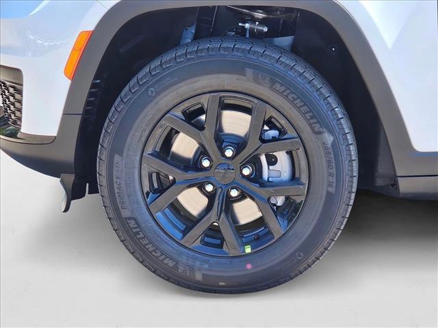 new 2025 Jeep Grand Cherokee L car, priced at $39,699