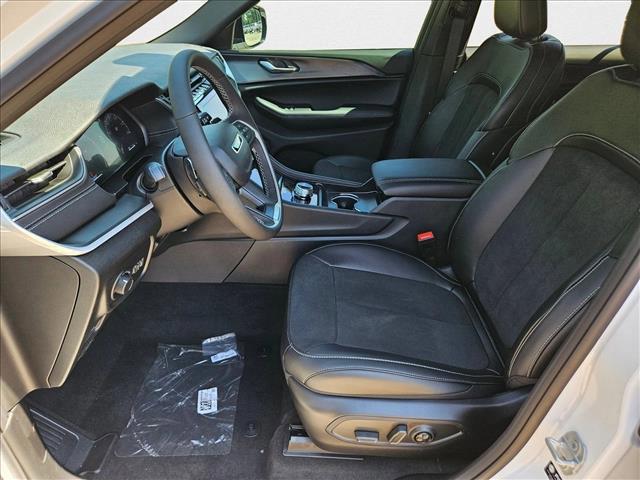 new 2025 Jeep Grand Cherokee L car, priced at $39,699