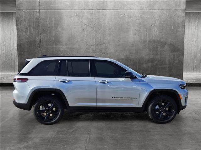 new 2025 Jeep Grand Cherokee car, priced at $52,030