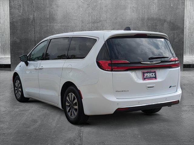 used 2024 Chrysler Pacifica Hybrid car, priced at $36,527