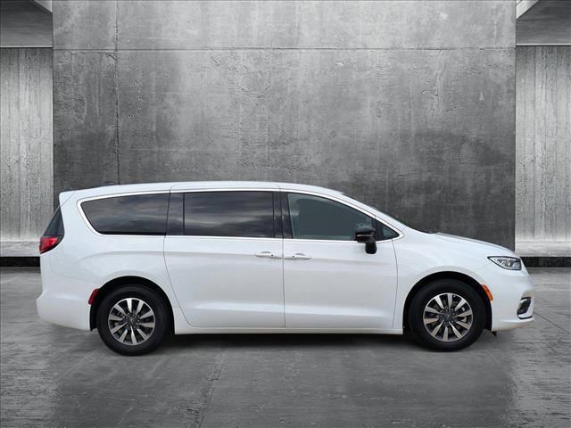 used 2024 Chrysler Pacifica Hybrid car, priced at $36,527