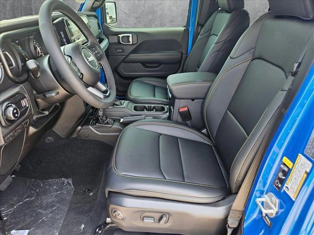 new 2025 Jeep Gladiator car, priced at $41,974