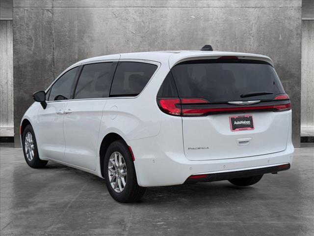 new 2025 Chrysler Pacifica car, priced at $45,320