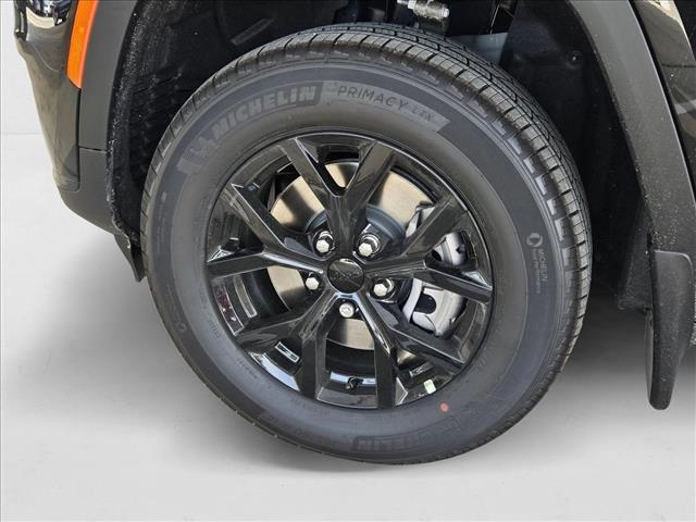 new 2025 Jeep Grand Cherokee L car, priced at $39,491