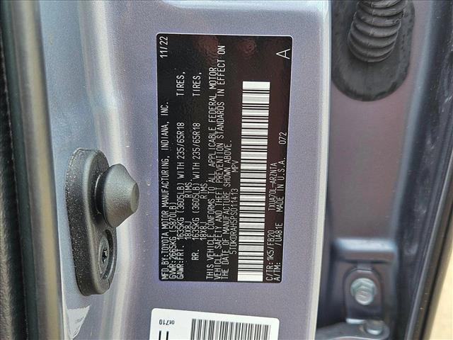 used 2023 Toyota Highlander car, priced at $33,493