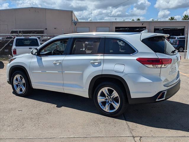 used 2018 Toyota Highlander car, priced at $23,652