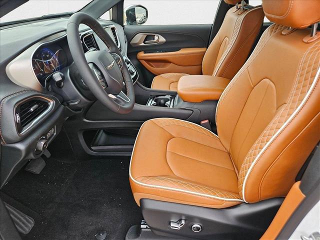 new 2025 Chrysler Pacifica car, priced at $47,700