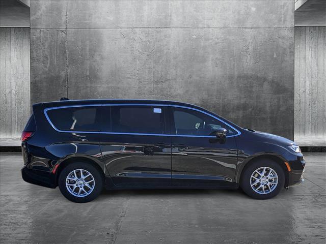 new 2025 Chrysler Pacifica car, priced at $47,070