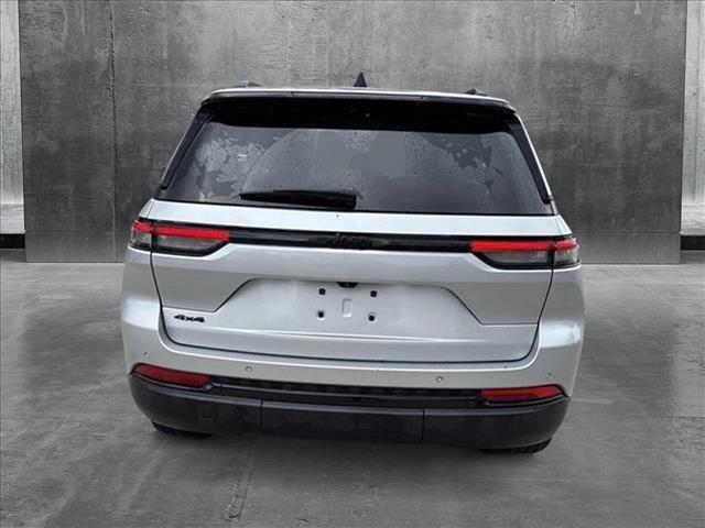 used 2023 Jeep Grand Cherokee car, priced at $33,846