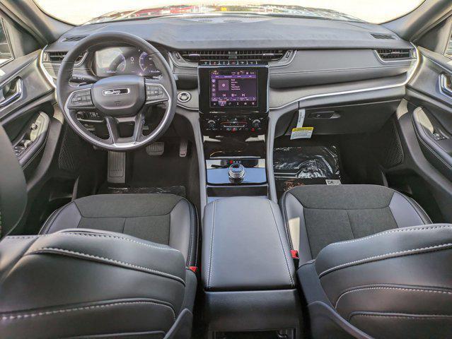 new 2025 Jeep Grand Cherokee car, priced at $37,616