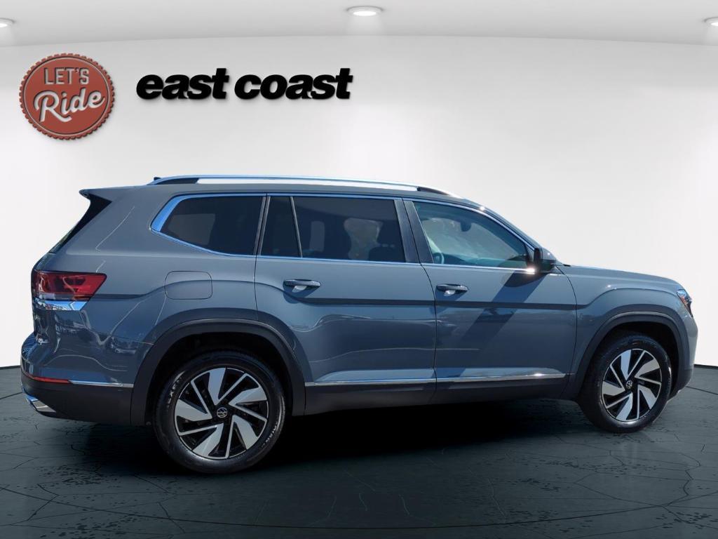 new 2025 Volkswagen Atlas car, priced at $47,001