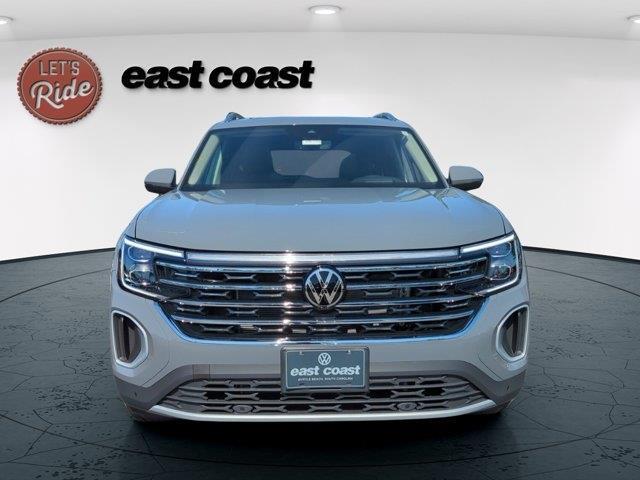 new 2025 Volkswagen Atlas car, priced at $52,001