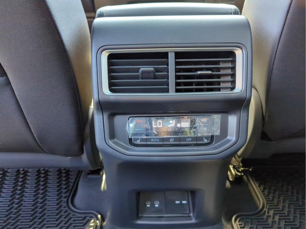 new 2025 Volkswagen Atlas car, priced at $47,001