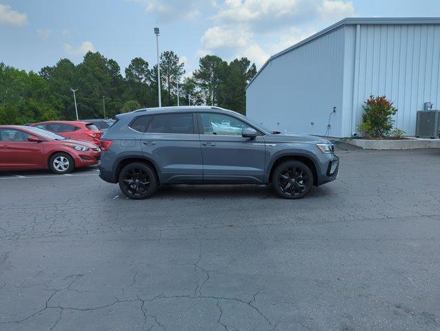 used 2022 Volkswagen Taos car