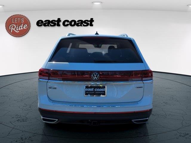 new 2025 Volkswagen Atlas car, priced at $51,076