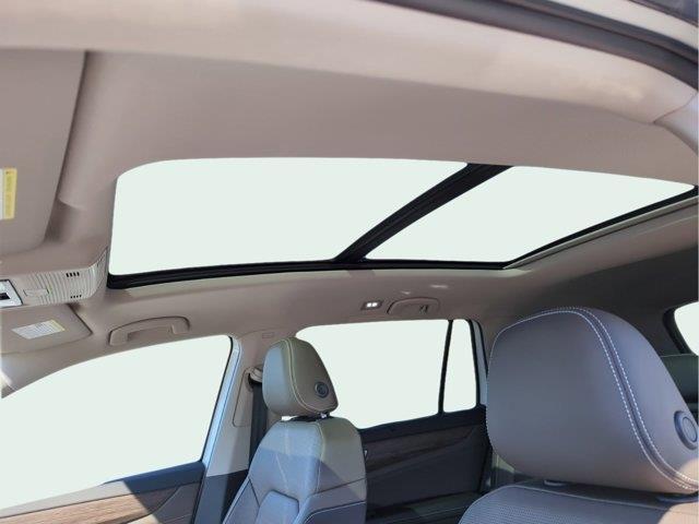 new 2025 Volkswagen Atlas car, priced at $51,076