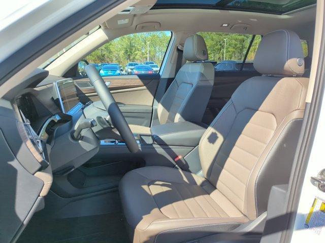 new 2025 Volkswagen Atlas car, priced at $51,076