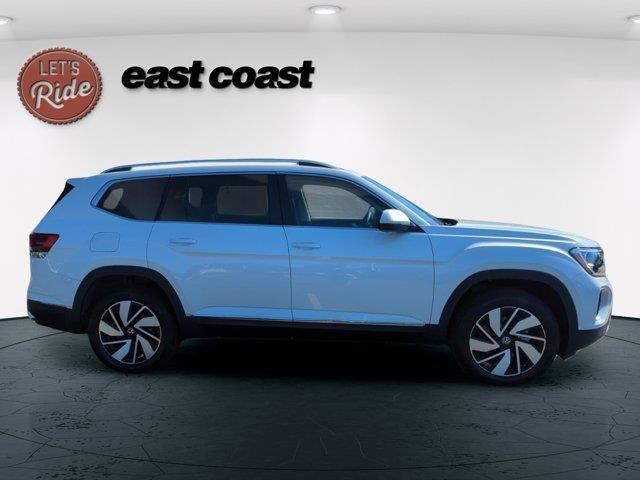 new 2025 Volkswagen Atlas car, priced at $51,076
