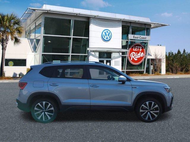 new 2024 Volkswagen Taos car