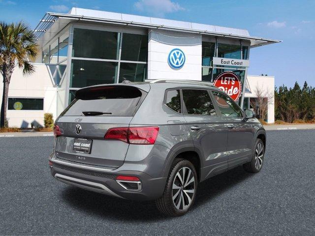 new 2024 Volkswagen Taos car