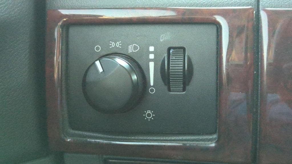 used 2005 Chrysler 300 car, priced at $6,000