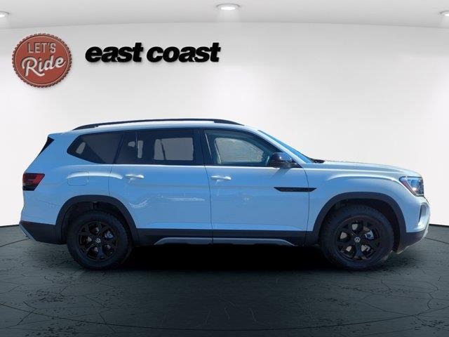 new 2025 Volkswagen Atlas car, priced at $50,046