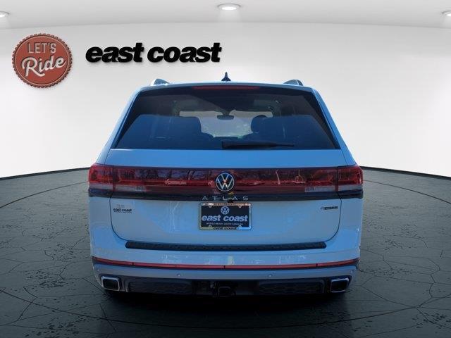 new 2025 Volkswagen Atlas car, priced at $50,046