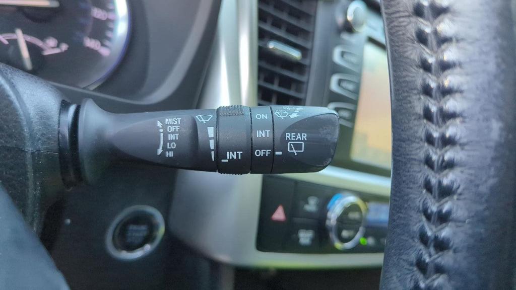 used 2015 Toyota Highlander car, priced at $11,687