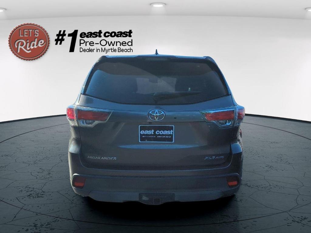 used 2015 Toyota Highlander car, priced at $11,687