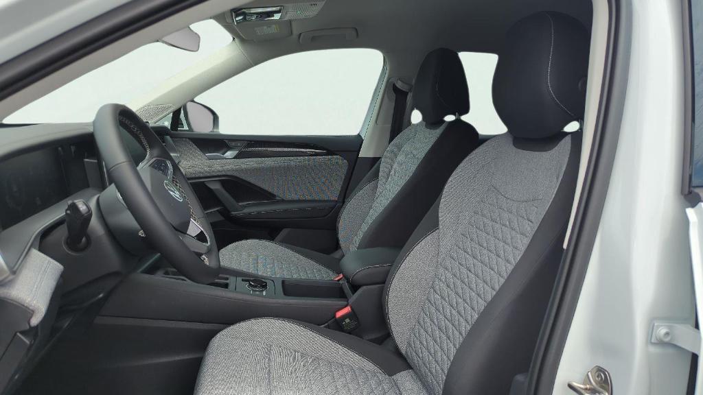 new 2025 Volkswagen Tiguan car, priced at $27,976