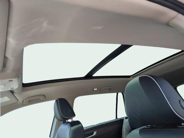 new 2025 Volkswagen Atlas car
