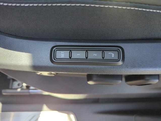new 2025 Volkswagen Atlas car