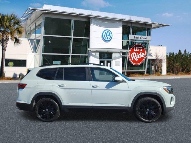 new 2025 Volkswagen Atlas car