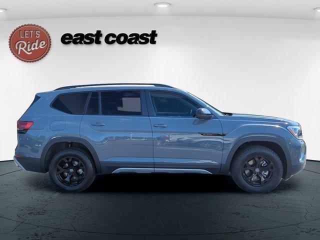 new 2025 Volkswagen Atlas car, priced at $50,224