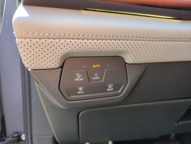 new 2025 Volkswagen Atlas car, priced at $50,224