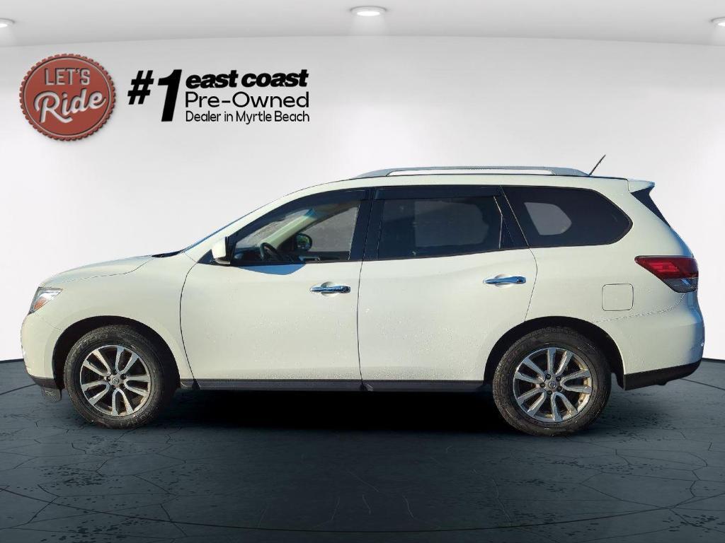 used 2016 Nissan Pathfinder car, priced at $13,987