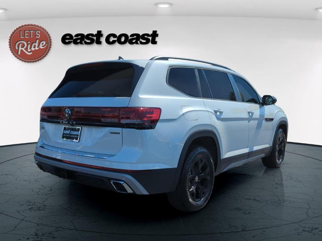 new 2024 Volkswagen Atlas car, priced at $52,966