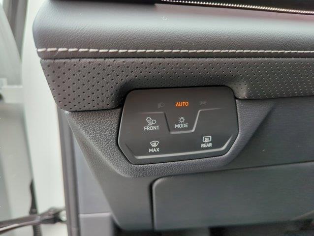 new 2025 Volkswagen Atlas car, priced at $52,404
