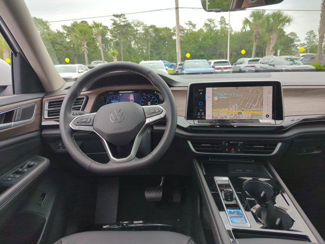 new 2025 Volkswagen Atlas car, priced at $52,404