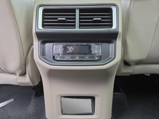 new 2025 Volkswagen Atlas car