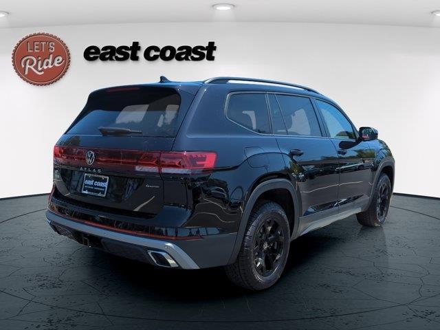 new 2025 Volkswagen Atlas car, priced at $48,671