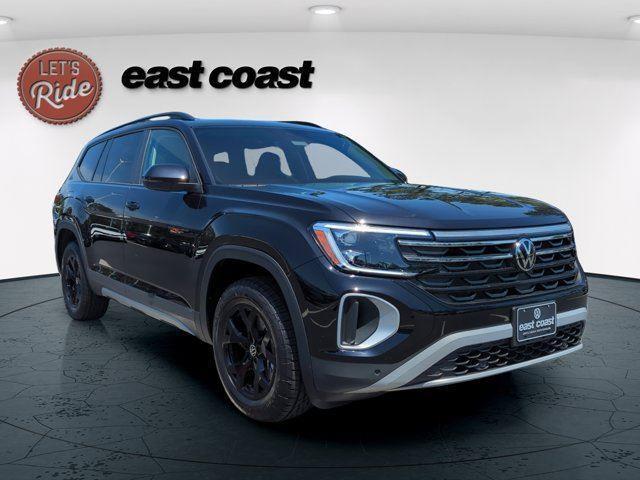 new 2025 Volkswagen Atlas car, priced at $48,671