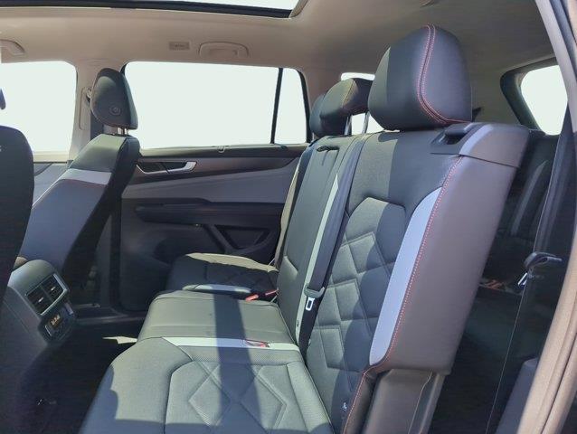 new 2025 Volkswagen Atlas car, priced at $48,671