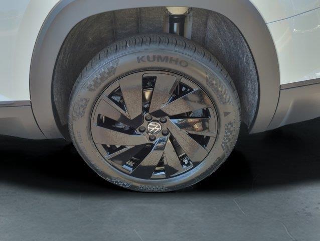 new 2025 Volkswagen Atlas car, priced at $47,910