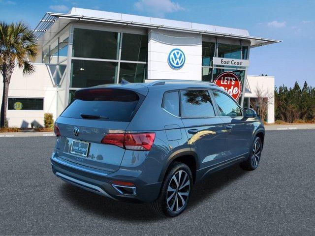 new 2024 Volkswagen Taos car