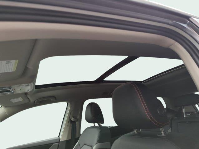 new 2025 Volkswagen Atlas car, priced at $48,671